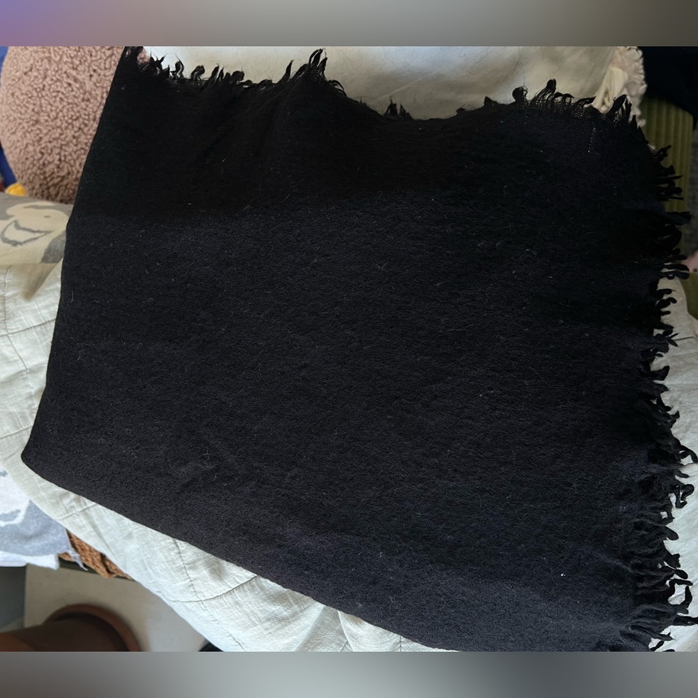 Aritzia Wilfred Wool Blanket Scarf